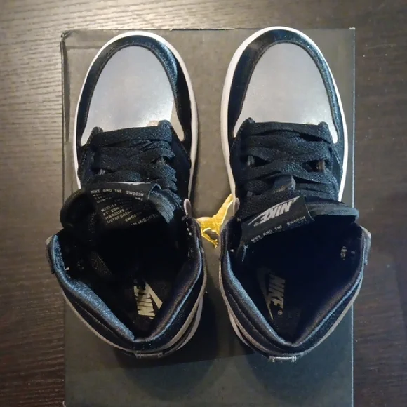 Nike Jordan 1 Retro High OG Satin Shadow Kids 11c NWBOX - Picture 6 of 10